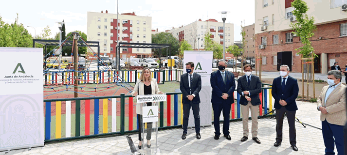  Marifrán Carazo inaugura los nuevos espacios públicos junto a la plaza María Josefa Recio
