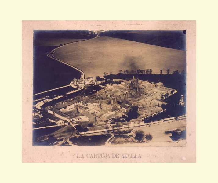 Vista aérea de la fábrica de Loza La Cartuja de Sevilla. Circa 1930. AHP Sevilla (jpeg 92,5 Kb, en nueva ventana)