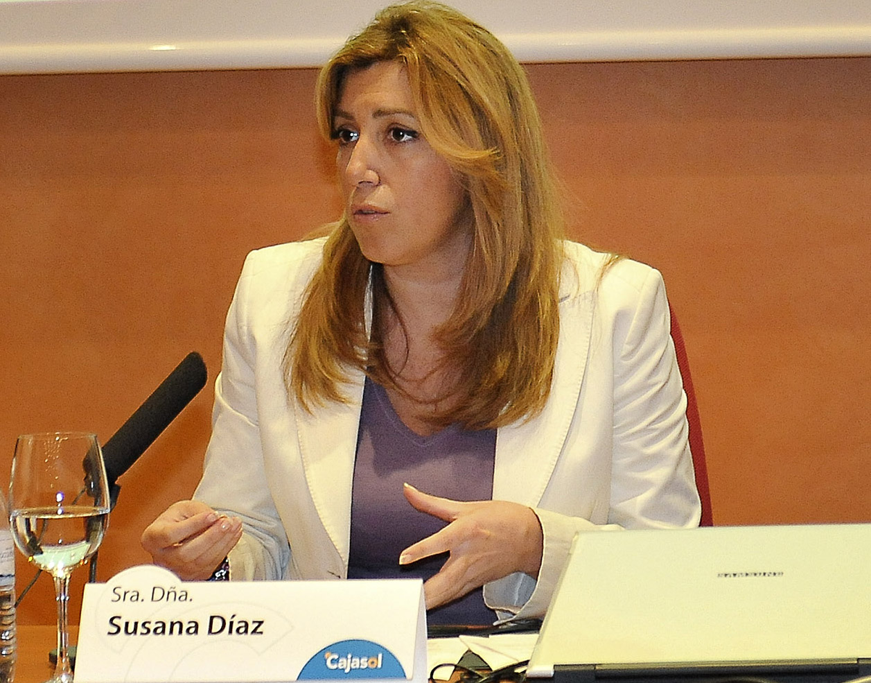 Un momento de la intervención de la consejera en el encuentro.