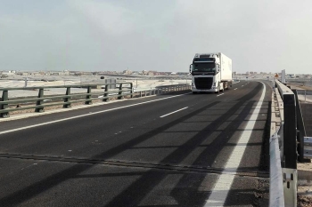 La Junta abre al tráfico un nuevo tramo de 4 kilómetros de la variante de Roquetas, que suma ya 6,4 de trazado en servicio