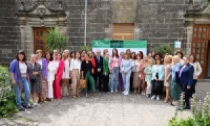 Loles López destaca la labor de las asociaciones de mujeres para lograr una Andalucía más igualitaria