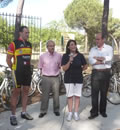La directora general, Rocío Espinosa, acude a la inauguración del carril cicloturístico.