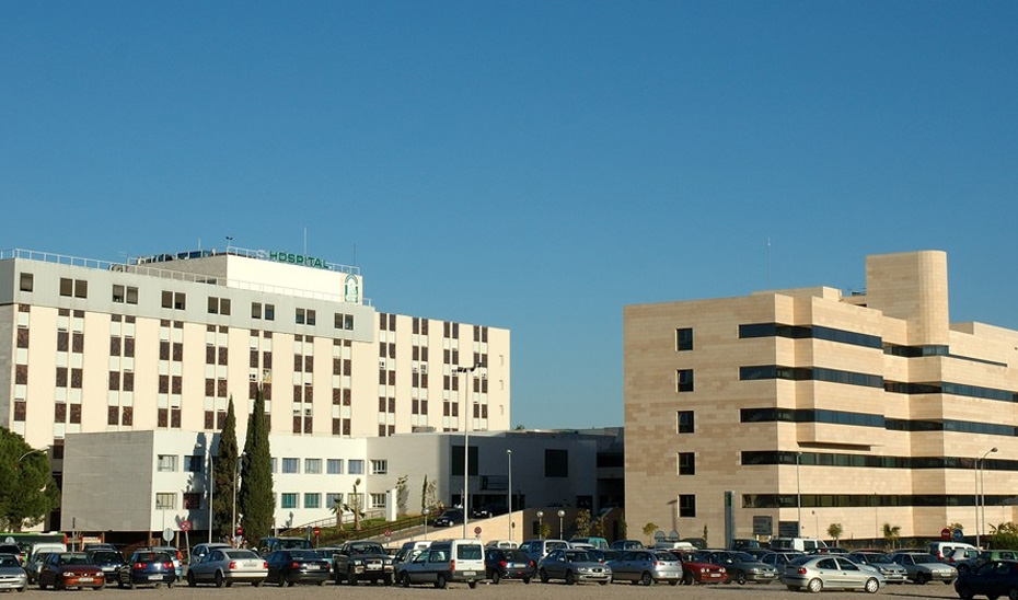 Fachada del Hospital Universitario Reina Sofía de Córdoba. 