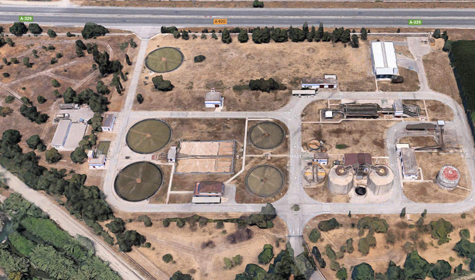 Imagen aérea de una estación depuradora de aguas residuales.
