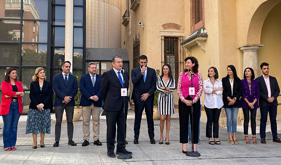 
			      El consejero de la Presidencia, Antonio Sanz, durante su intervención en su visita institucional al Ayuntamiento de Almería.			    
			  