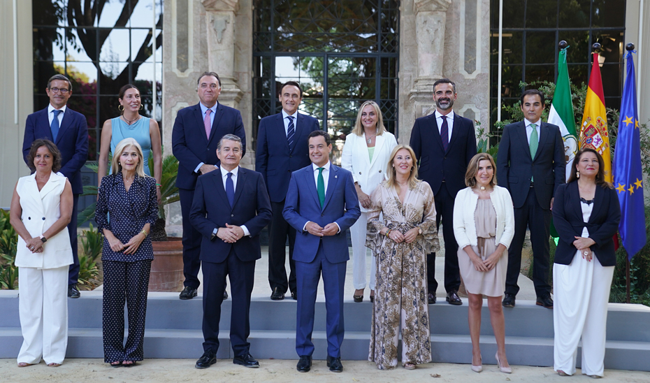Foto de Familia del Gobierno andaluz para la XII Legislatura.