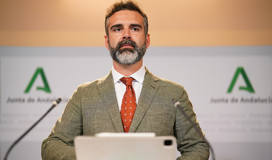 Fernández-Pacheco expone las medidas de apoyo para dar liquidez al campo andaluz
