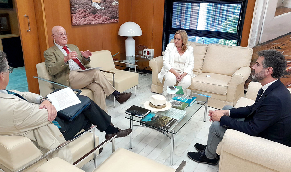 Fernández-Pacheco se reúne con el presidente de Feragua