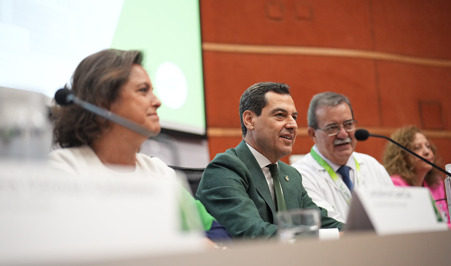 Intervención del presidente de la Junta en el acto de bienvenida a los residentes 2024 del Hospital Universitario Virgen del Rocío de Sevilla
