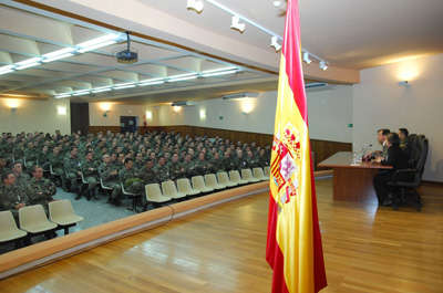 Talleres informativos en la base militar de Cerro Muriano,
