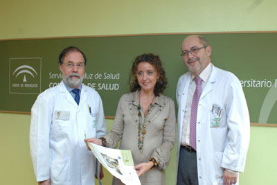 La delegada de Salud Isabel Baena, Manuel Garcia Carasusan y José Carlos Moreno