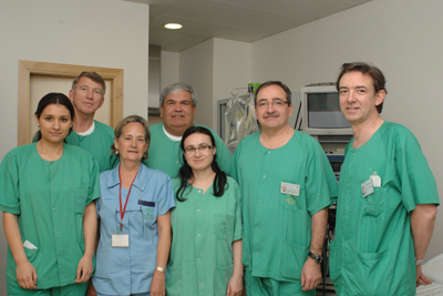 Profesionales de Obstetricia y Ginecología del Hospital Reina Sofía junto a miembros de Woman Care Global. 