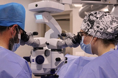 Nuevo microscopio quirófano hospital provincial oftalmologia