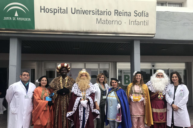 Los Reyes Magos visitan el hospital