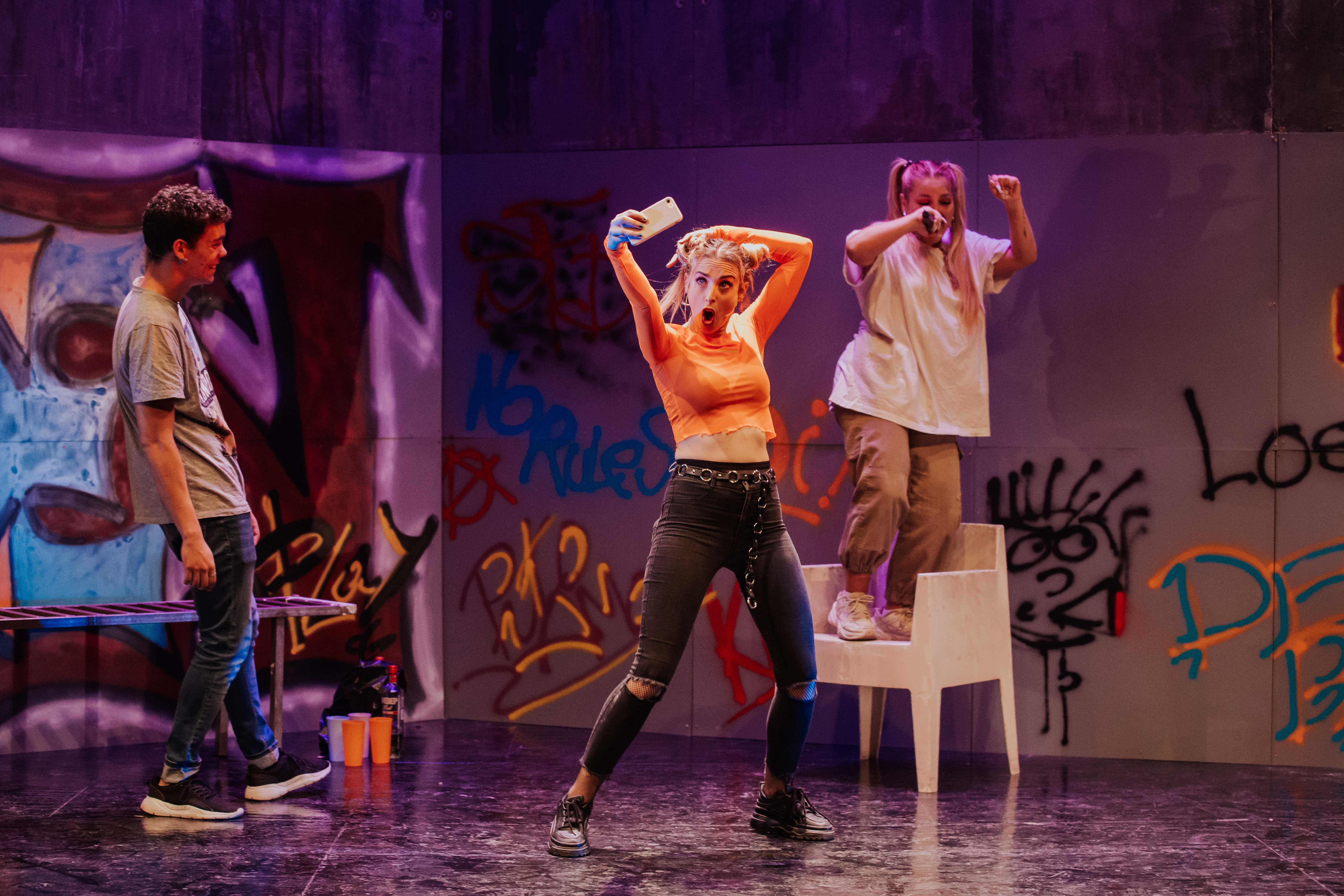 imagen del espectáculo - Broken Play