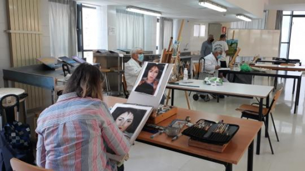La vuelta a la vida de los centros de participación activa para personas mayores