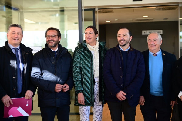Loles López inaugura la nueva residencia de Asprogrades que ha contado con cuatro millones de inversión