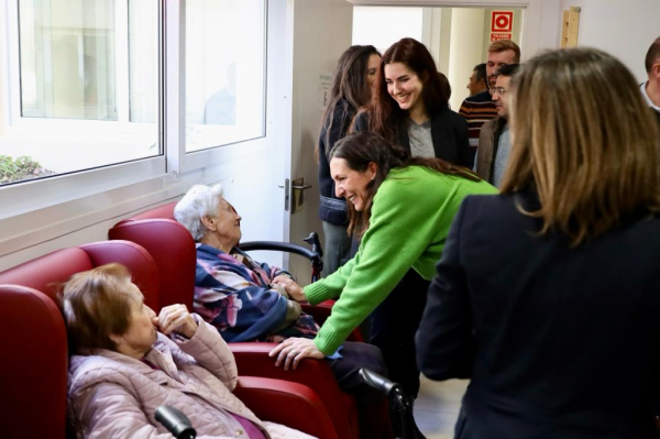 Andalucía bate récord con 47.500 plazas financiadas para personas en situación de dependencia