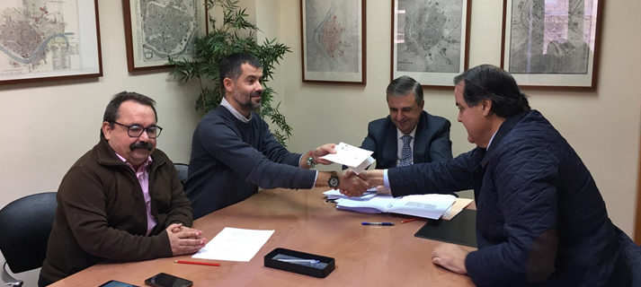 La Junta formaliza la compra de las 58 viviendas de Santiponce y garantiza a las familias su permanencia