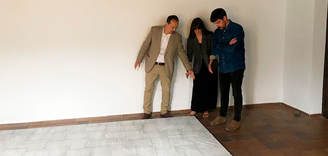 Fernando Egea, Raquel Serrano y Antonio Collados en la presentación de una exposición