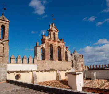 Espadaña del Monasterio de San Isidoro del Campo (Autor: Francisco Manuel García Aguilar)