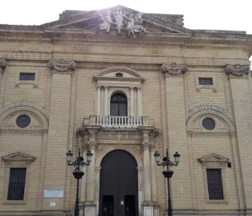 Fachada-Iglesia-Mayor-chiclana