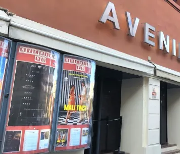 Avenida 5 cines