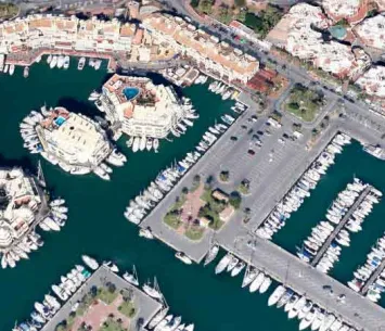 Vista aéra del Puerto de Benalmádena