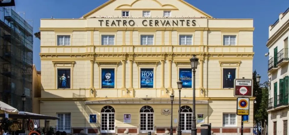 Fachada del Teatro Cervantes de Málaga