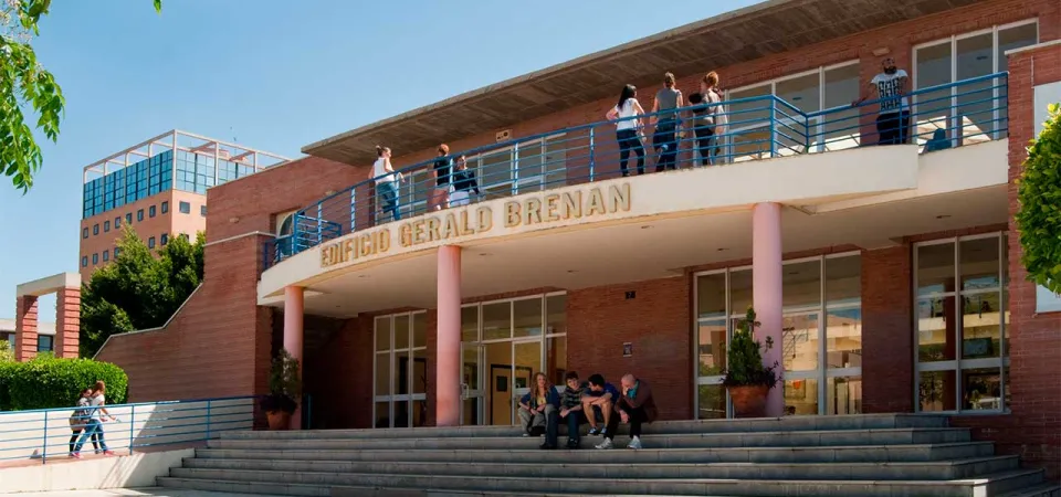 Fachada del Aulario Gerald Brenan (Universidad de Málaga)