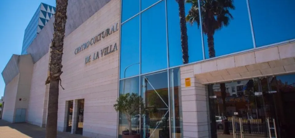 centro_cultural_de_la_villa_de_la_rinconada.jpg