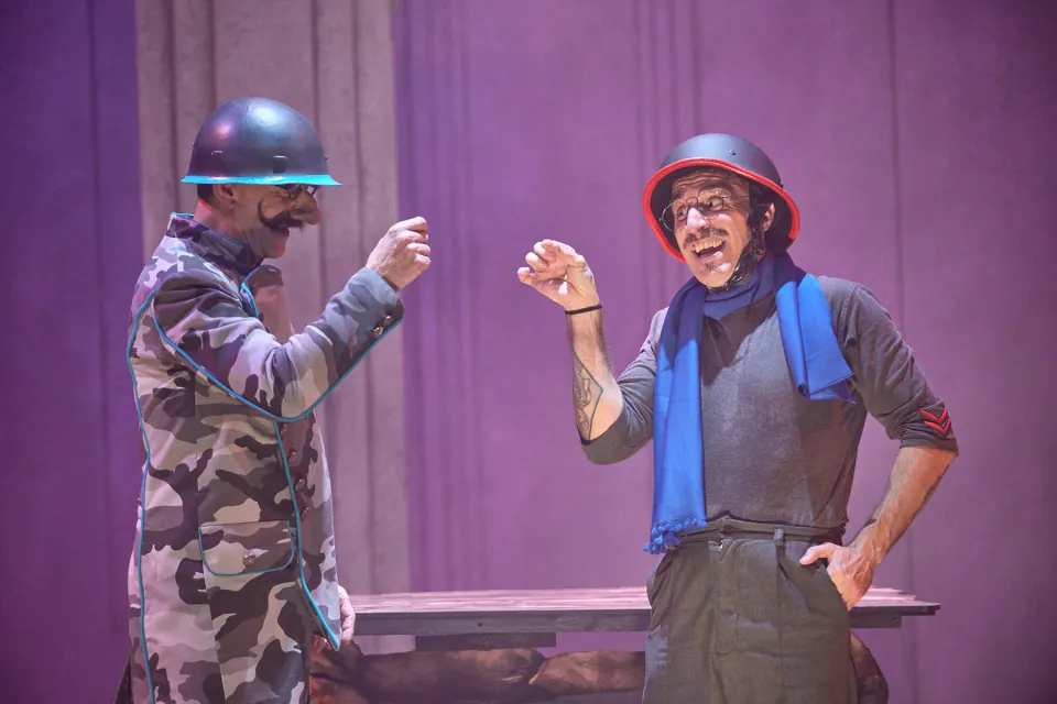 Yllana Teatro: War Baby (Pipiricaña)