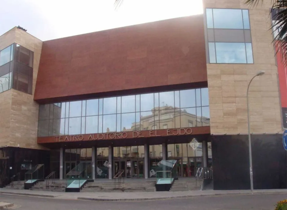 Fachada del Auditorio de El Ejido