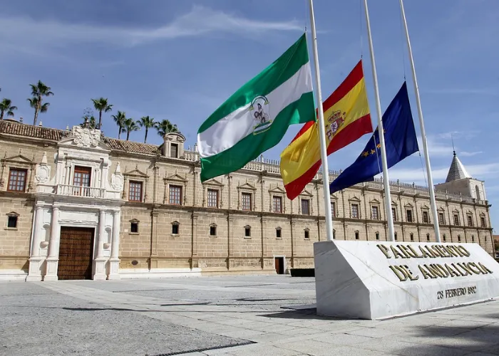 parlamento-de-andalucia-700x500.png