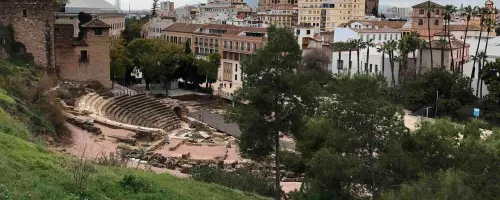 Perspectiva del Teatro Romano de Málaga desde el mirador de la Alcazaba (Autora: Flor De Luque Martínez)