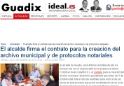 Guadix-El alcalde firma el contrato para la creación del archivo municipal y de protocolos notariales