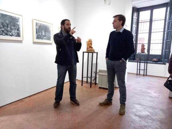 El pintor Patricio Hidalgo habla de sus obras de la exposición Tablao Flamenco