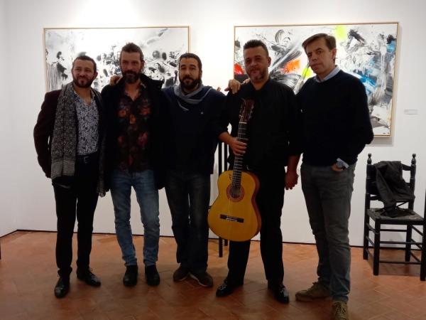 El cantaor Juan Murube, el escultor Martín Lagares, el pintor Patricio Hidalgo, el guitarrista Gori Mazo y el director del Instituto Andaluz del Flamenco, Cristóbal Ortega, en la inauguración de la exposición Tablao Flamenco