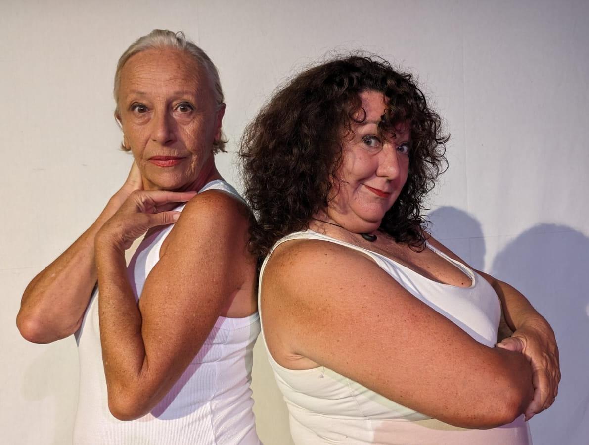 Representación de "Extasiadas", por Maite Lozano y Rosario Lara Representación de "Extasiadas", por Maite Lozano y Rosario Lara