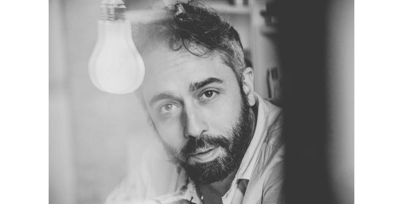 "Inquilino (Numancia 9, 2º A)", de Paco Gámez "Inquilino (Numancia 9, 2º A)", de Paco Gámez