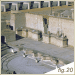 Fig.20 - Edificio escénico