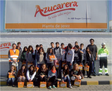 Alumnado ante Azucarera