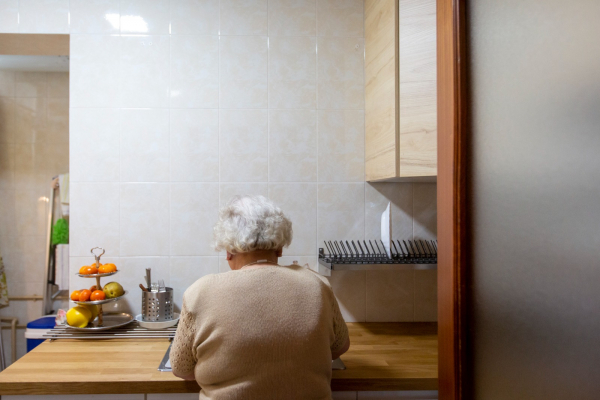 El Servicio Andaluz de Teleasistencia gestiona más de 20.000 llamadas para prevenir los efectos de las altas temperaturas desde junio