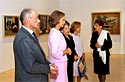 Bernard Ruiz-Picasso junto a la Reina Doa Sofa y otras autoridades y
familiares del pintor