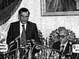 Plácido Fernández Viagas, investido presidente de la Junta Preautonómica que se constituyó en la Diputación de Cádiz el 27 de mayo de 1978.