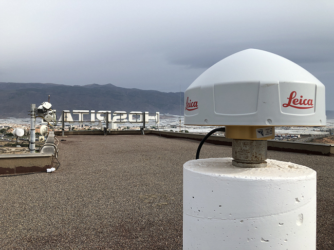 Antena de la estación GNSS de El Ejido (Almería)