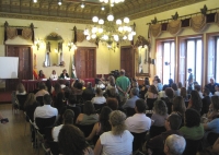 Las familias almerienses cuentan ya con una guía para saber detectar y actuar ante el maltrato machista en adolescentes