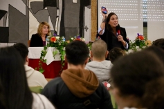 La Junta alerta de que la violencia de género es cada vez más digital y afecta a la población joven