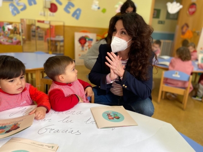 Ruiz subraya la importancia de fomentar la igualdad desde la infancia para eliminar las discriminaciones e impulsa una serie de videocuentos coeducativos
