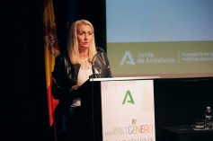La directora del IAM advierte que la desigualdad y los estereotipos afectan a la salud de las mujeres